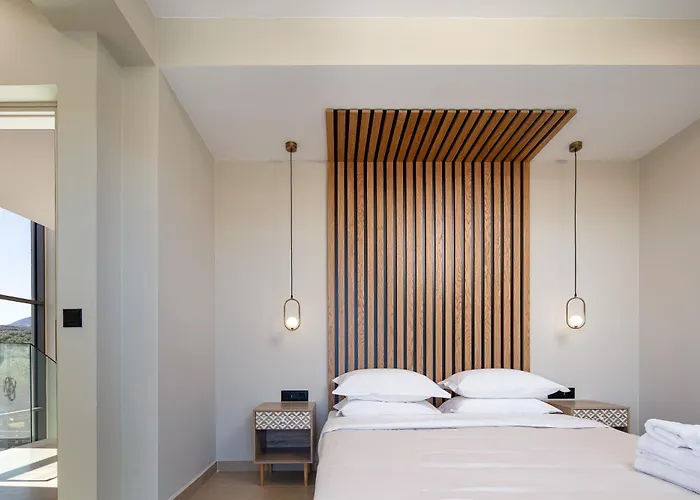 Elinor - Nature Retreat Amidst Mountains & By Etouri