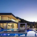 Elinor - Nature Retreat Amidst Mountains & By Etouri Villa *