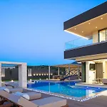 וילה Elinor - Nature Retreat Amidst Mountains & By Etouri