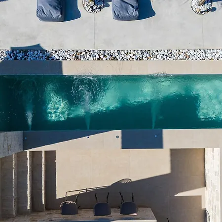 Elinor - Nature Retreat Amidst Mountains & By Etouri *