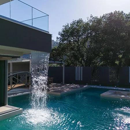 Elinor - Nature Retreat Amidst Mountains & By Etouri *