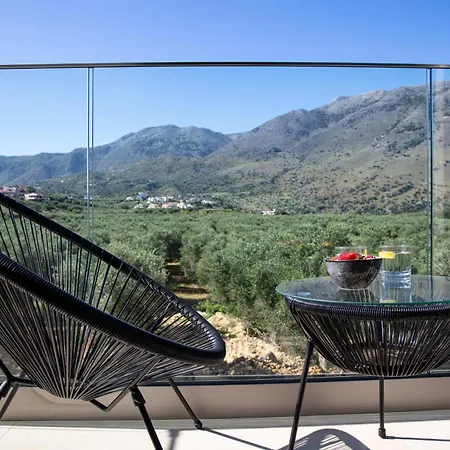 Villa Elinor - Nature Retreat Amidst Mountains & By Etouri *