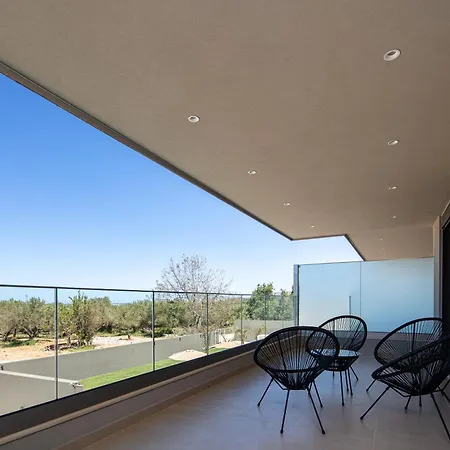 Elinor - Nature Retreat Amidst Mountains & By Etouri Villa