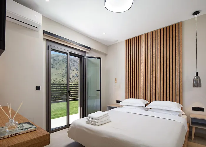 Elinor - Nature Retreat Amidst Mountains & By Etouri