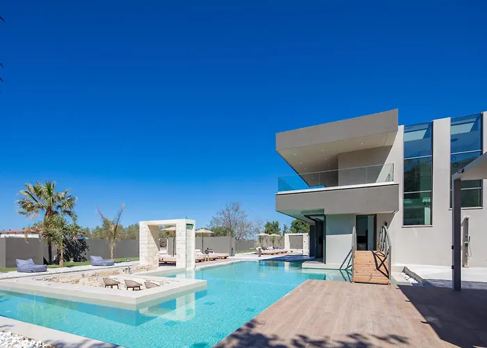 Villa Elinor - Nature Retreat Amidst Mountains & By Etouri Chania (Crete)