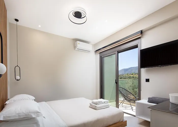 Elinor - Nature Retreat Amidst Mountains & By Etouri Villa