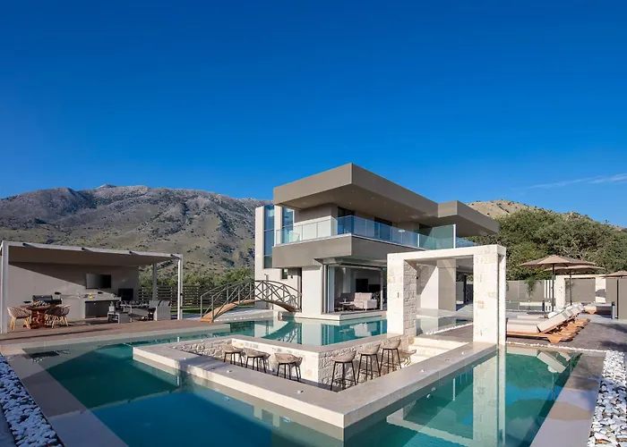 Villa Elinor - Nature Retreat Amidst Mountains & By Etouri