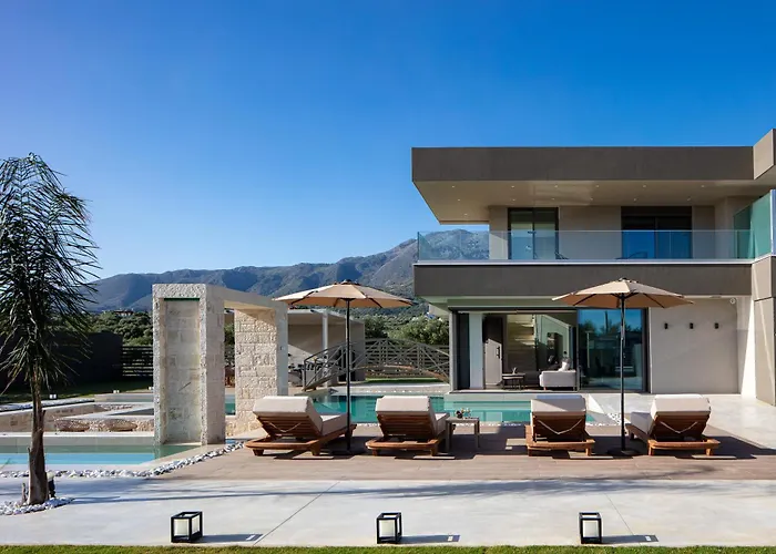 Elinor - Nature Retreat Amidst Mountains & By Etouri *