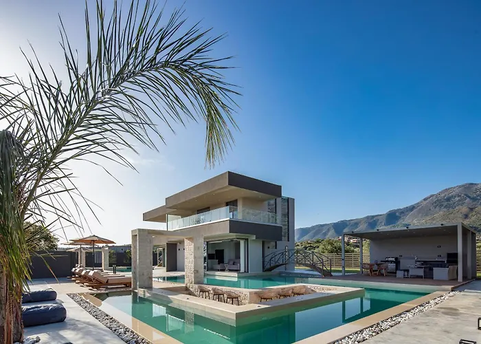 Villa Elinor - Nature Retreat Amidst Mountains & By Etouri Chania (Crete)