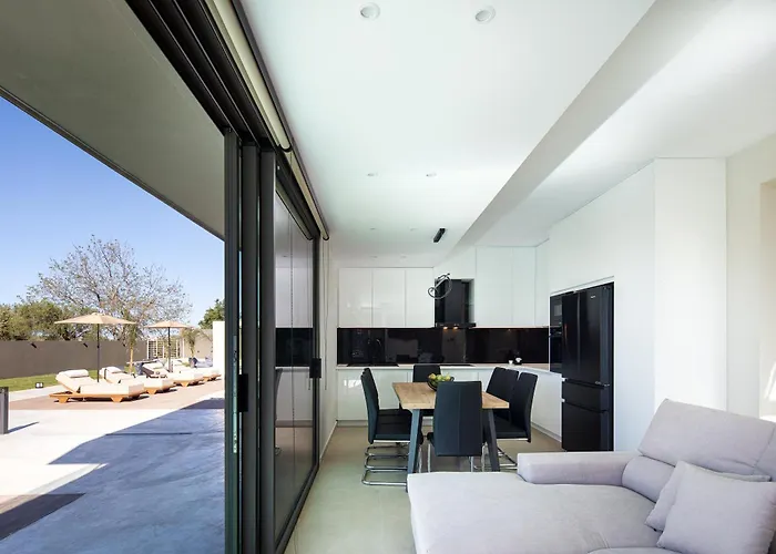 Elinor - Nature Retreat Amidst Mountains & By Etouri Chania (Crete)