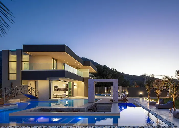 Elinor - Nature Retreat Amidst Mountains & By Etouri Villa *